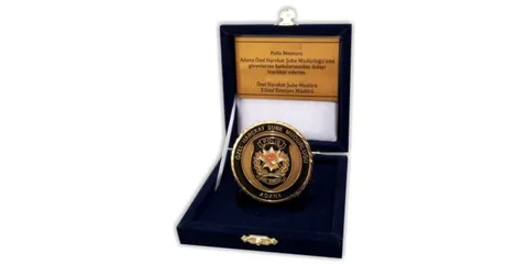 Placas: Plaque 9 (PL-004)