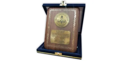 Placas: Plaque 4 (PL-009)